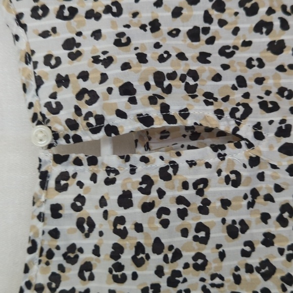 J Crew White Beige Cheetah Print Cap Sleeve Blouse Size Medium New with Tags - Picture 6 of 7